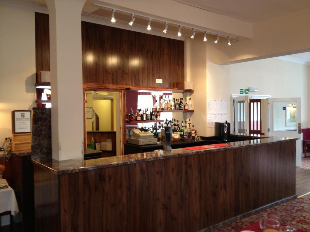 Travelrest Centre Seafront Hotel Борнмът Екстериор снимка